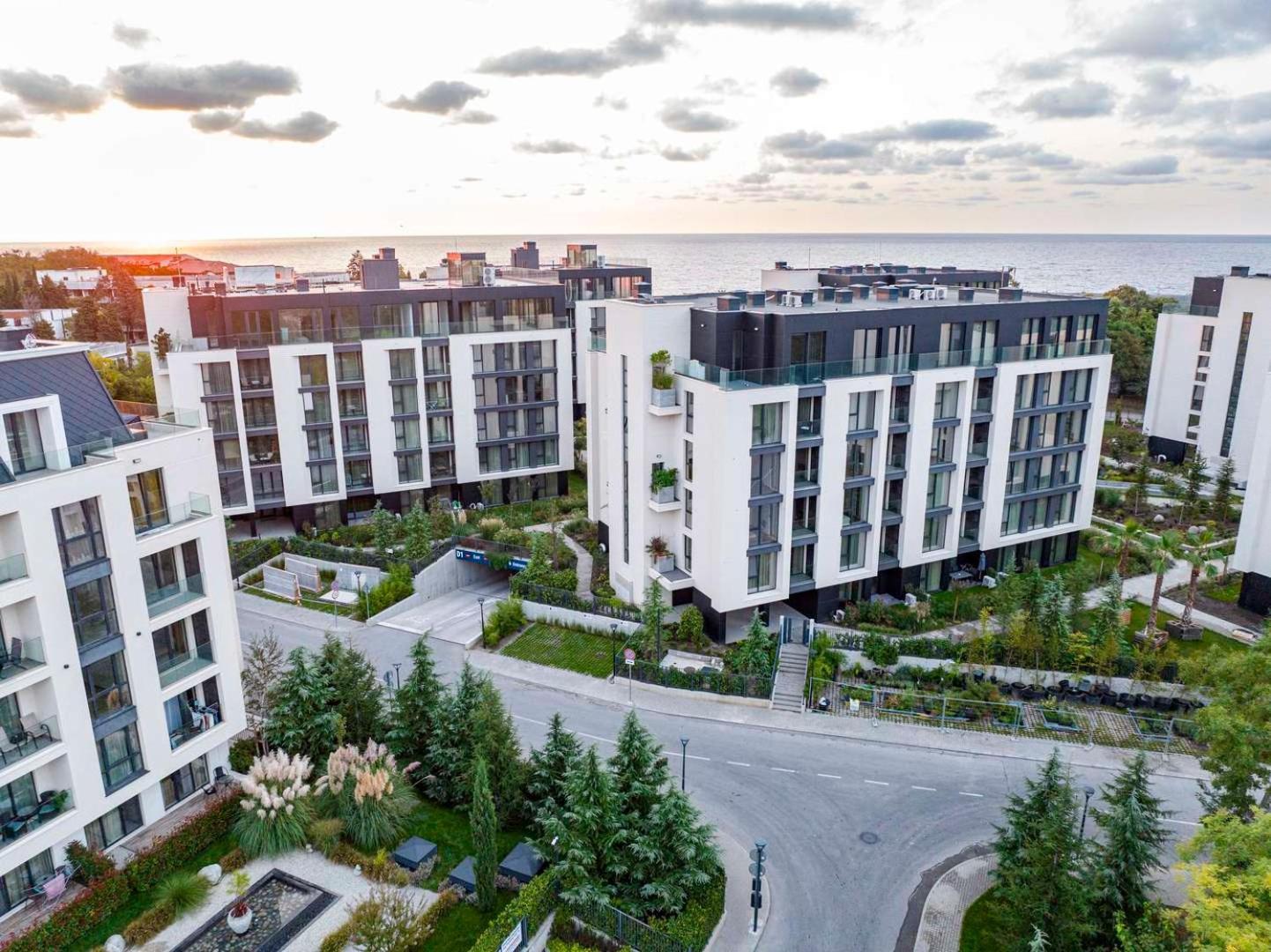 Sea Flats With Parking And Pool In Azur Residence سينتس قسطنطين وهيلينا المظهر الخارجي الصورة